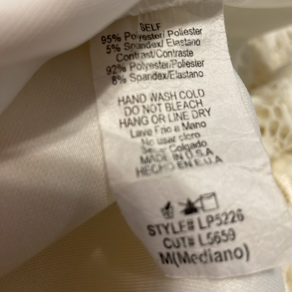 Medium cream shorts romper - Picture 4 of 4